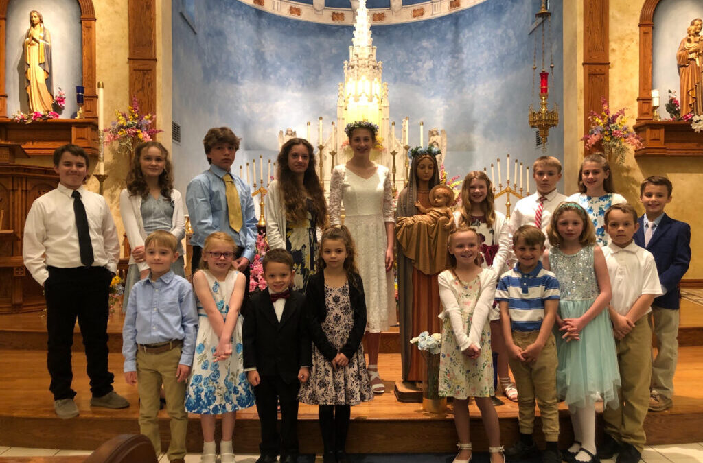 SLS May Crowning Ceremony