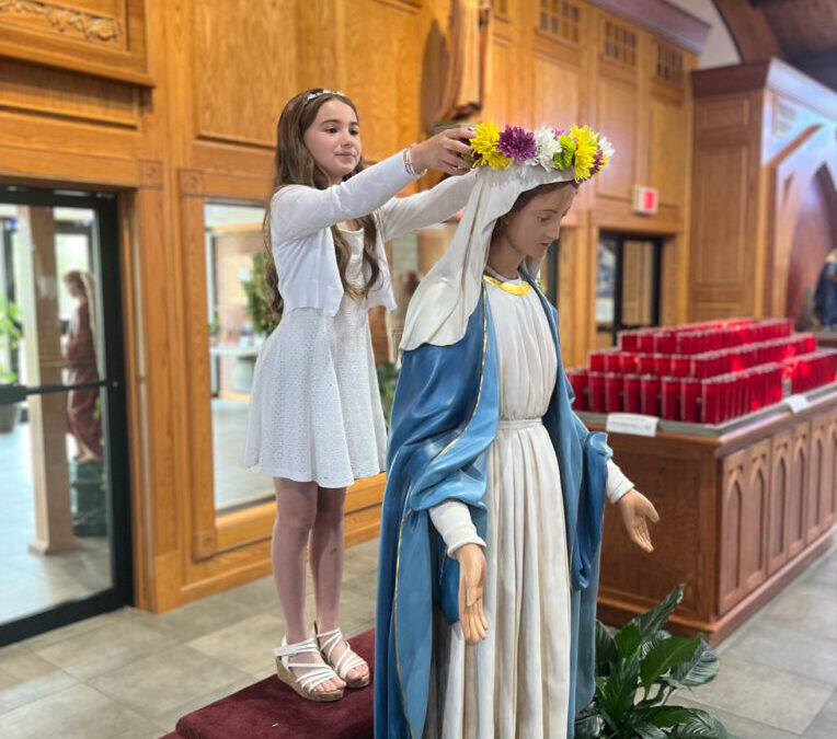 May Crowning: SMCES